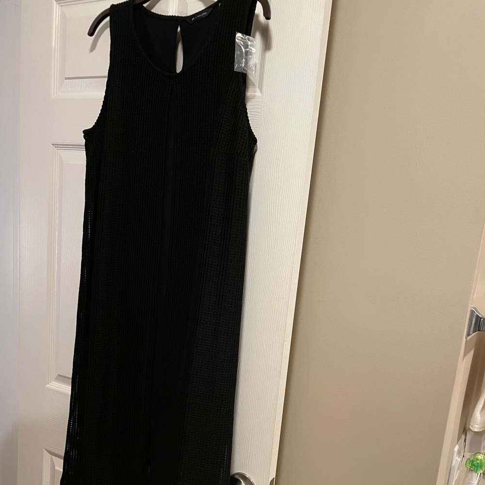 NEW HALSTON 12 black dress w/overlay